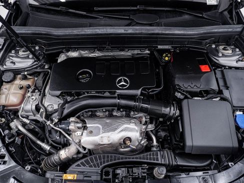 Used 2020 Mercedes-Benz GLB 250 4MATIC image 28