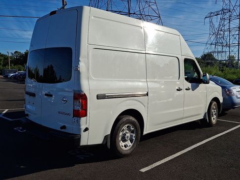 Used 2019 Nissan NV 2500 SV w/ Back Door Glass Package RWD image 2