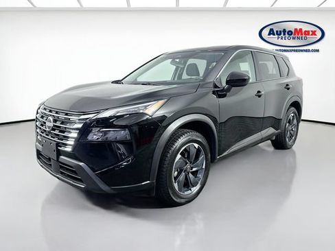 Used 2025 Nissan Rogue SV AWD/4WD image 4