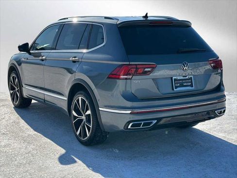 Used 2022 Volkswagen Tiguan SEL R-Line image 5