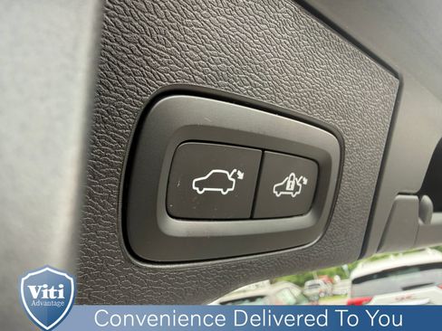 Certified 2023 Volvo XC60 B6 Ultimate w/ Protection Package Premier AWD/4WD image 25