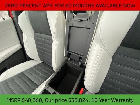 New 2025 Mitsubishi Outlander SE image 62