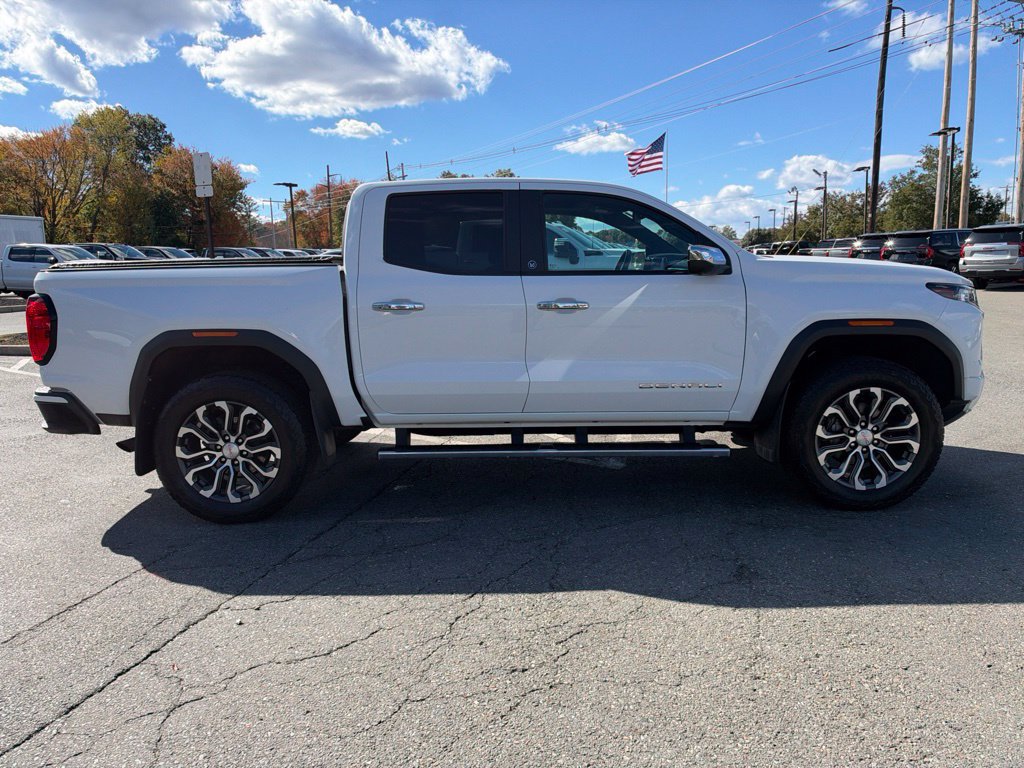 Used 2024 GMC Canyon Denali AWD/4WD image 7
