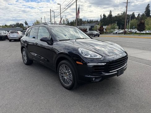 Used 2016 Porsche Cayenne S AWD/4WD image 8