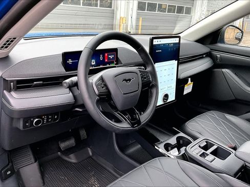 Certified 2025 Ford Mustang Mach-E Select w/ Interior Protection Package image 17