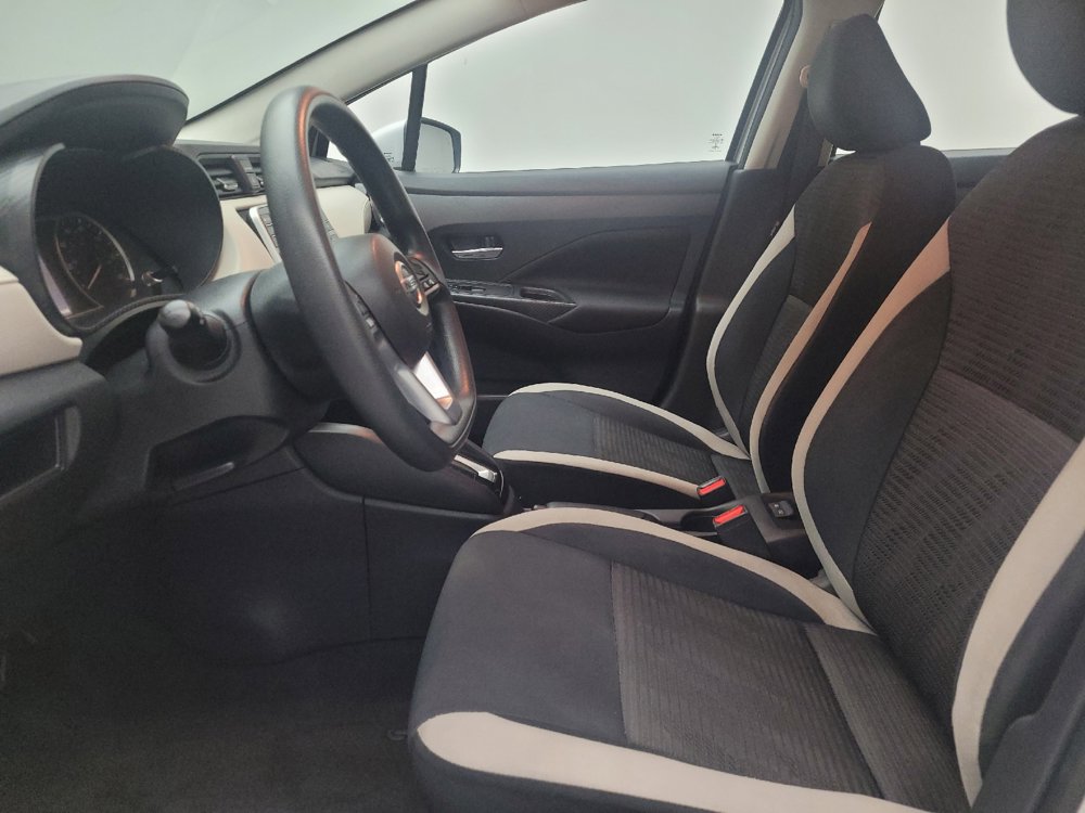 Used 2021 Nissan Versa SV FWD image 17