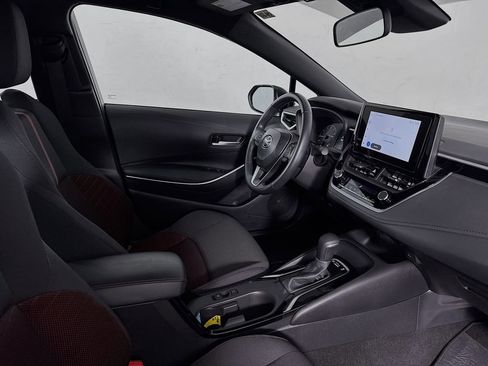 Used 2025 Toyota Corolla SE image 34