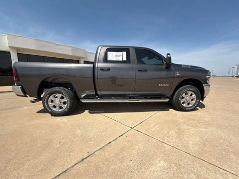 New 2025 RAM 2500 Big Horn AWD/4WD image 24