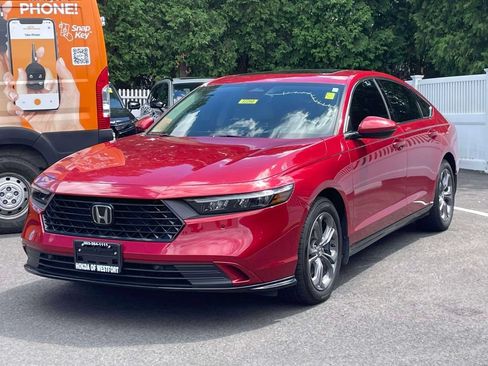 Used 2023 Honda Accord EX-L image 3