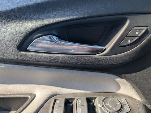 Used 2020 Chevrolet Equinox LT AWD/4WD image 22