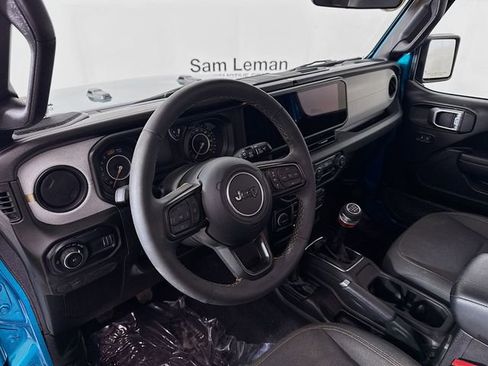 Used 2024 Jeep Wrangler Sport S image 9