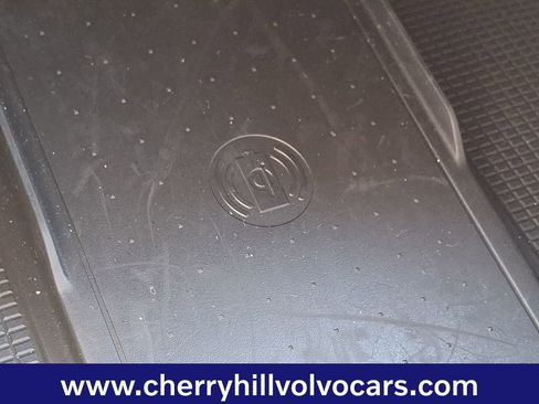 Certified 2025 Volvo XC40 B5 Plus w/ Protection Package Premier image 26