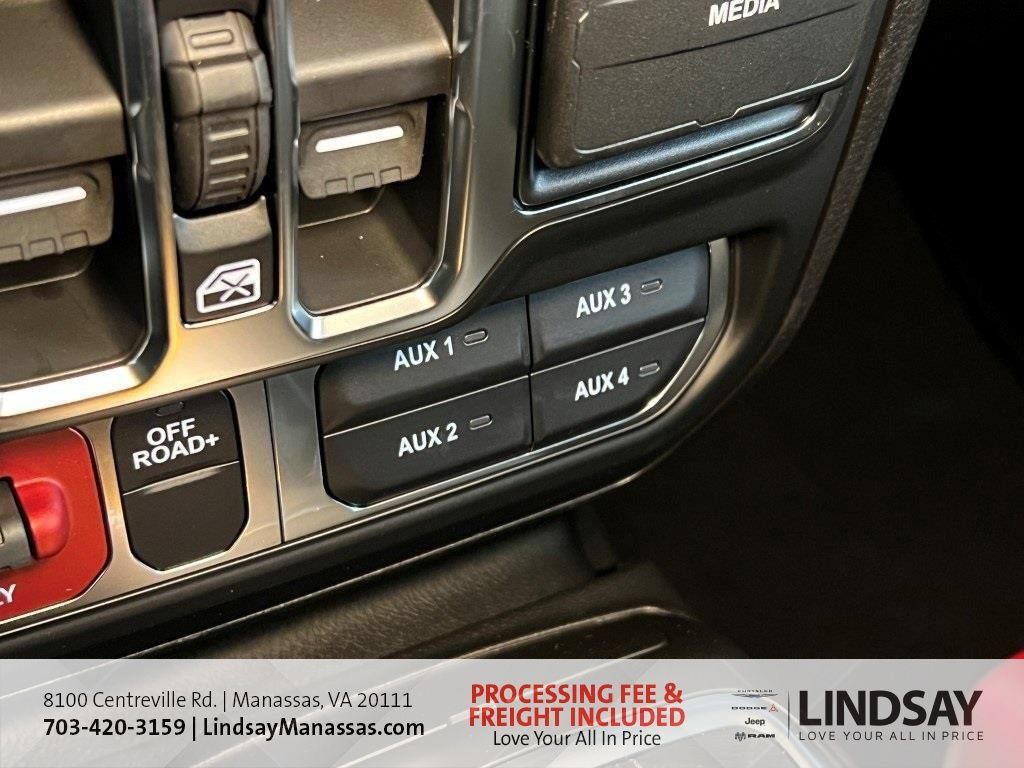 New 2026 Jeep Gladiator Mojave w/ Safety Group AWD/4WD image 45