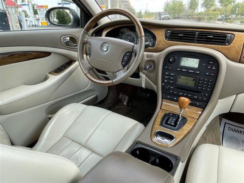 Used 2004 Jaguar S-TYPE 3.0 image 9