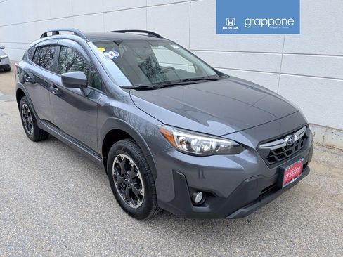 Used 2022 Subaru Crosstrek 2.0i Premium image 1
