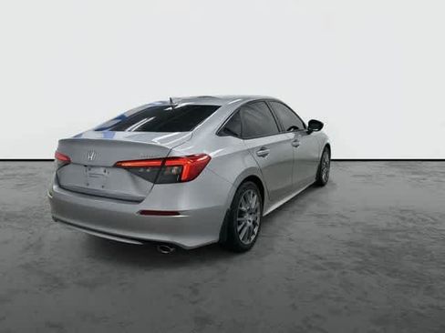 Used 2022 Honda Civic Sport image 3