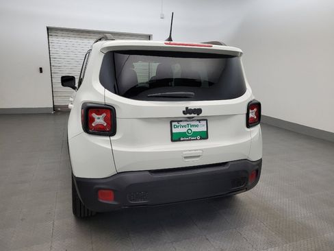 Used 2020 Jeep Renegade Altitude FWD image 6
