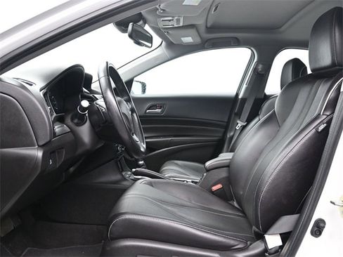 Used 2020 Acura ILX w/ Premium Package image 9