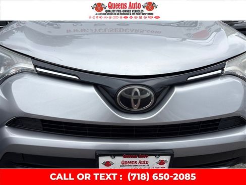 Used 2017 Toyota RAV4 XLE AWD/4WD image 36