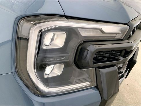 Used 2025 Ford Ranger Lariat w/ FX4 Off-Road Package AWD/4WD image 28