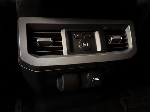 Used 2023 Ford F250 Lariat w/ Sport Appearance Package AWD/4WD image 24