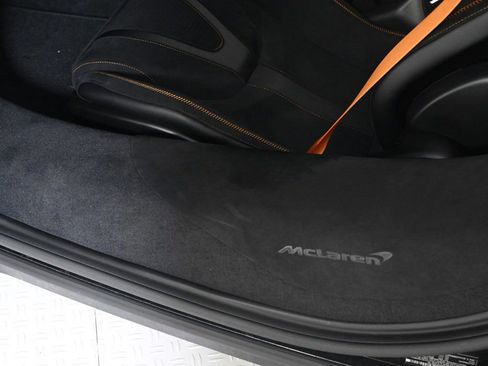 Used 2026 McLaren 750S Spider image 29