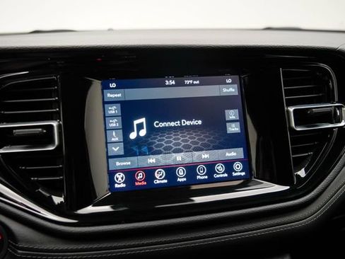 Used 2024 Dodge Durango SXT AWD/4WD image 11