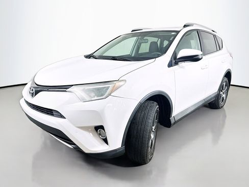 Used 2016 Toyota RAV4 XLE image 3