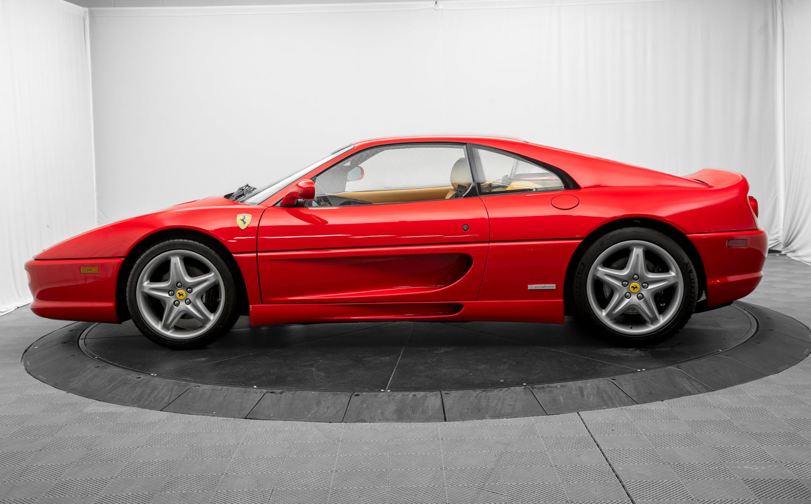 Used 1995 Ferrari F355 Berlinetta RWD image 5
