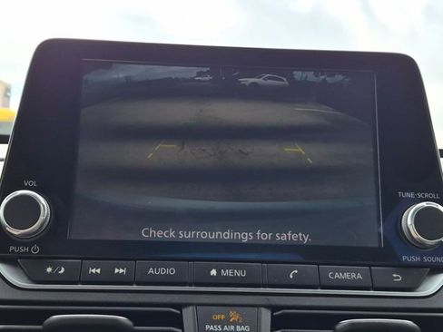 Used 2024 Nissan Altima 2.5 SR FWD image 10