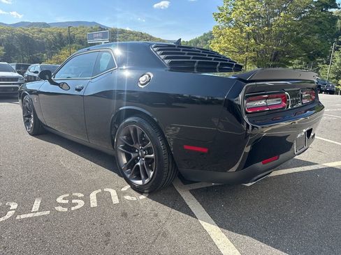 Used 2023 Dodge Challenger R/T Scat Pack RWD image 6