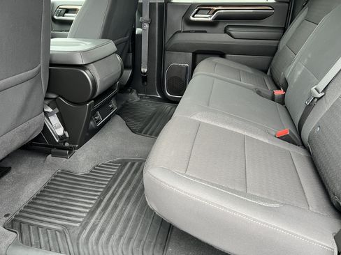 Used 2024 Chevrolet Silverado 3500 LT AWD/4WD image 16