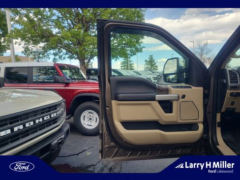Used 2017 Ford F250 Lariat w/ Chrome Package AWD/4WD image 13