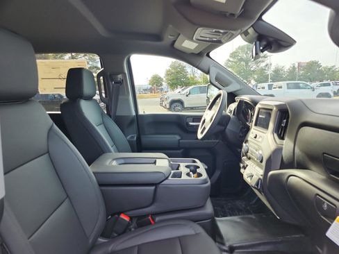 New 2026 GMC Sierra 2500 Pro image 7