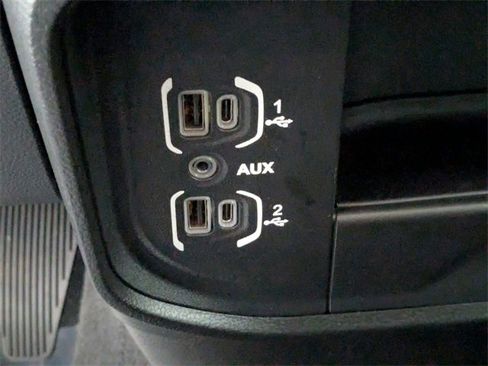 Used 2024 RAM 3500 Big Horn image 22