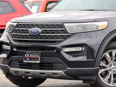 Certified 2023 Ford Explorer XLT w/ Equipment Group 202A AWD/4WD image 17