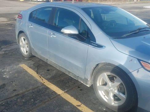 Used 2014 Chevrolet Volt Base w/ Enhanced Safety Package 1 image 3