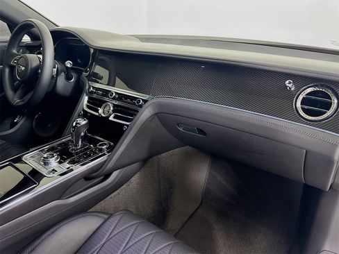 Certified 2021 Bentley Flying Spur V8 image 29
