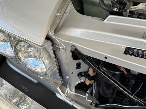 Used 1987 Mercedes-Benz 560 SL image 37