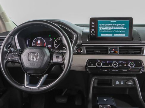 Used 2024 Honda Pilot EX-L image 17