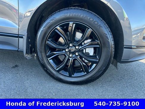 Used 2023 Ford Edge SE w/ Black Appearance Package image 13