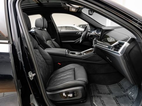 Used 2025 BMW X6 xDrive40i w/ Climate Comfort Package image 37