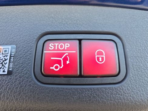 New 2026 Mercedes-Benz GLC 300 4MATIC image 14