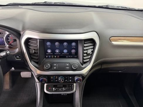 Used 2022 GMC Acadia SLE w/ Driver Convenience Package FWD image 23