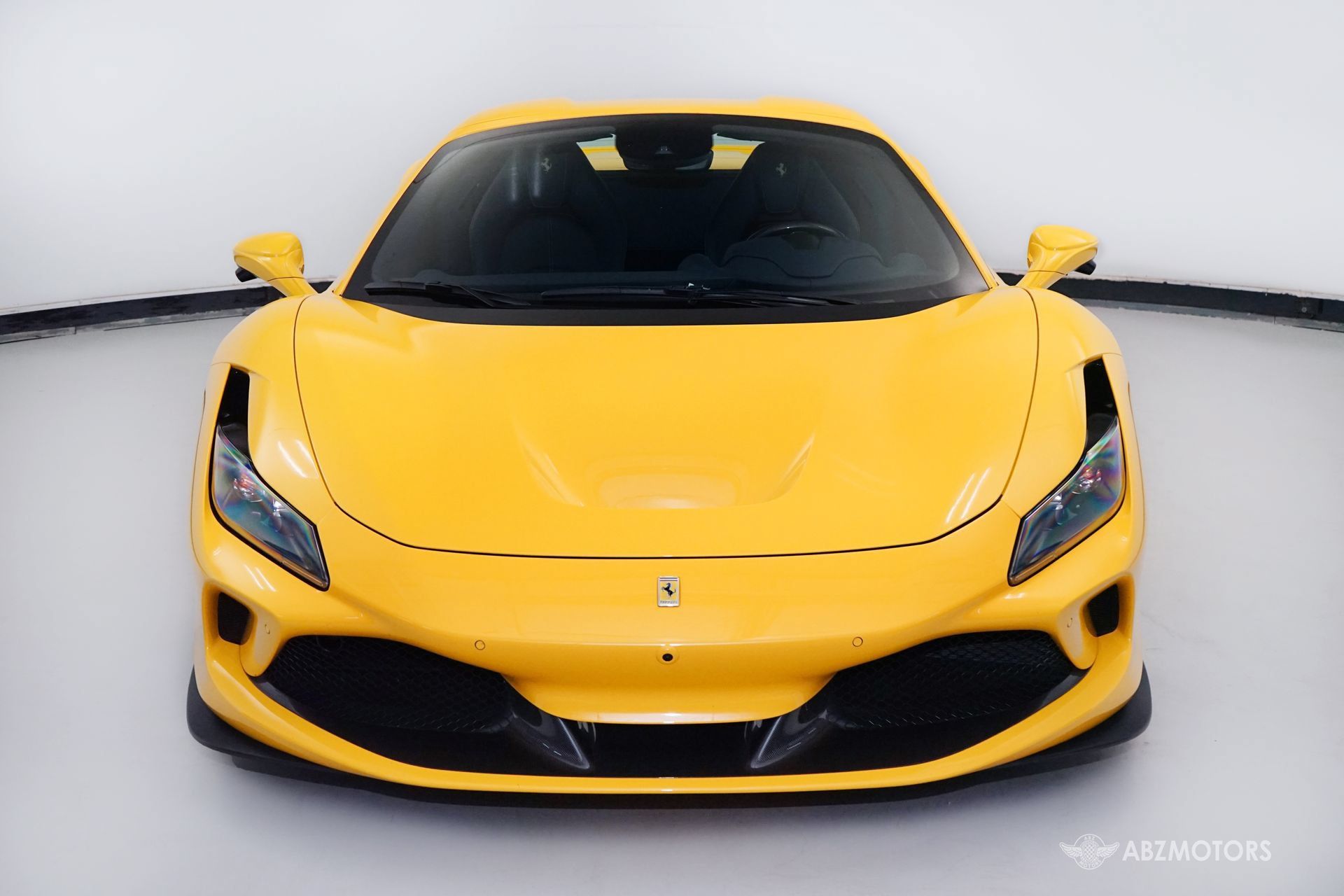 Used 2022 Ferrari F8 Tributo RWD image 3