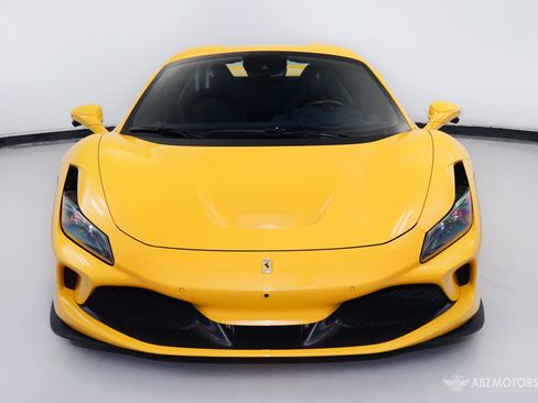 Used 2022 Ferrari F8 Tributo RWD image 3