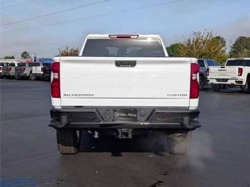 New 2026 Chevrolet Silverado 2500 Custom w/ Custom Value Package AWD/4WD image 7