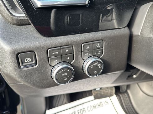 New 2026 GMC Sierra 1500 SLE AWD/4WD image 13