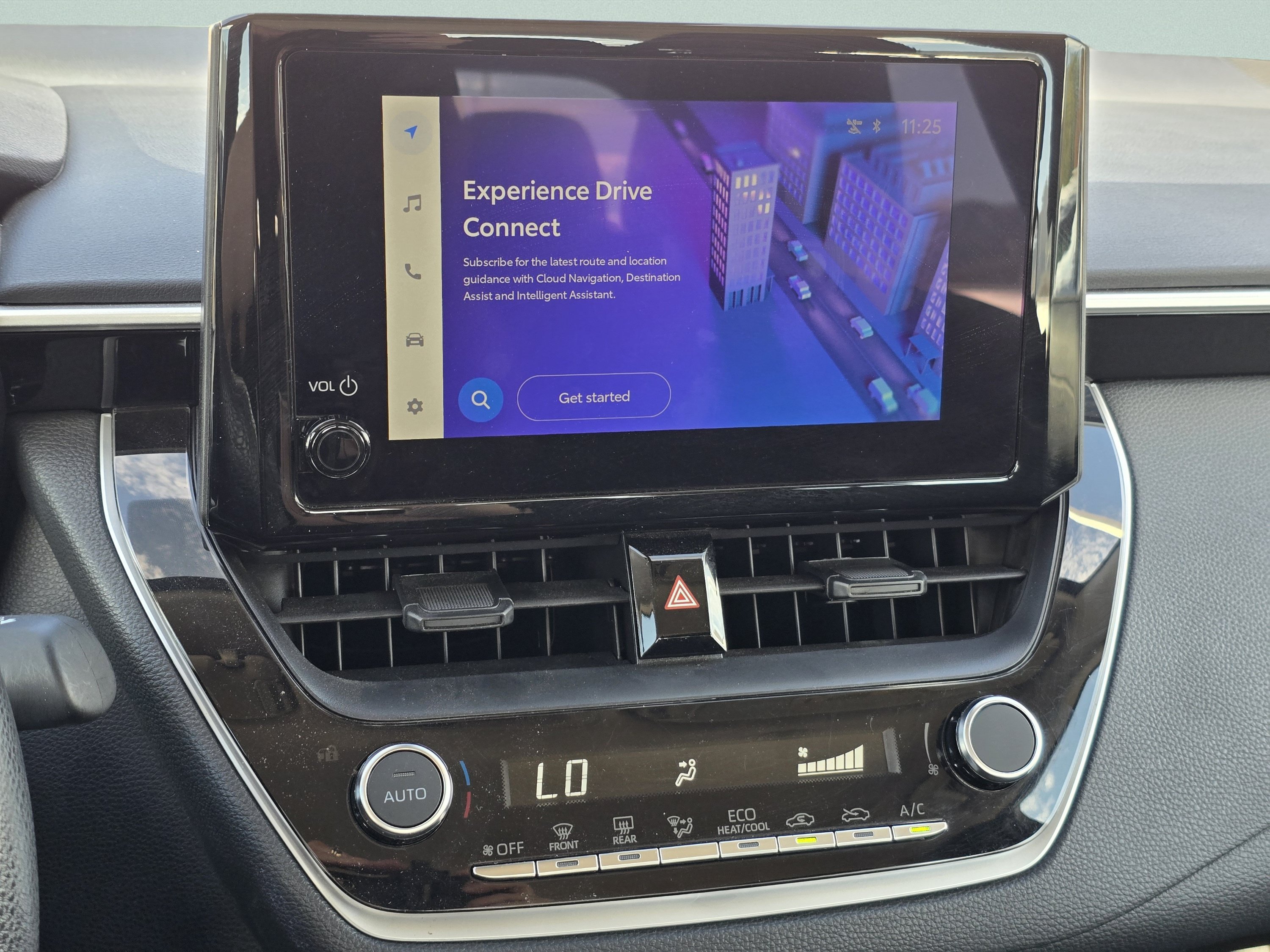 Used 2025 Toyota Corolla LE FWD image 8