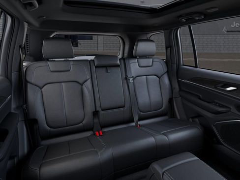 New 2026 Jeep Grand Cherokee Limited w/ Limited Altitude Package RWD image 15